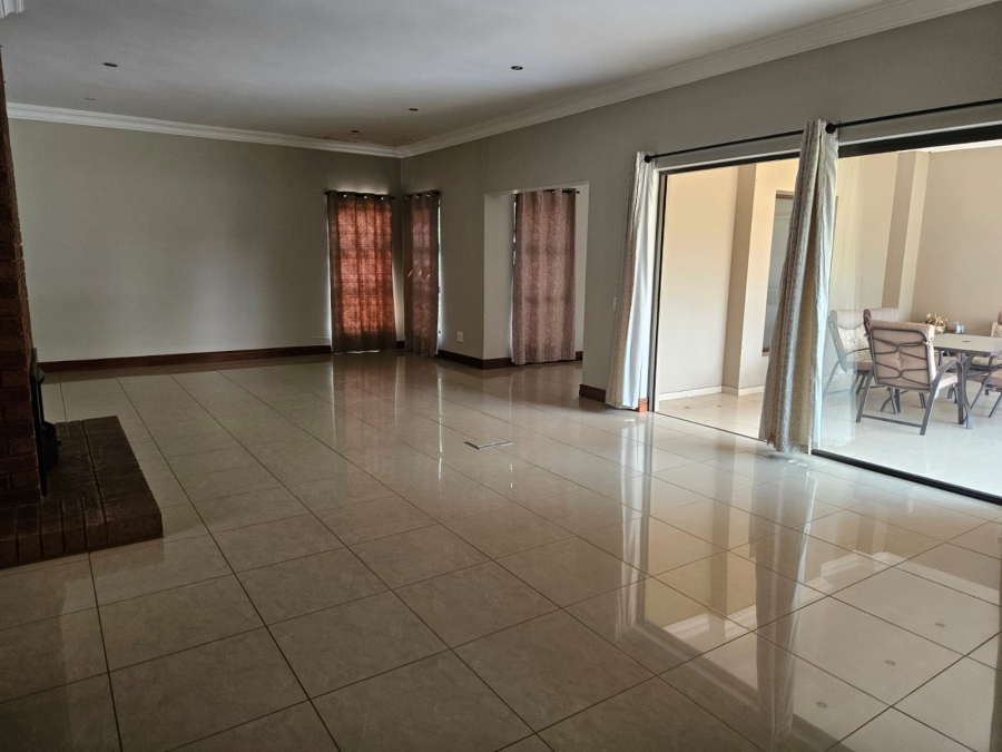 3 Bedroom Property for Sale in The Islands Estates North West